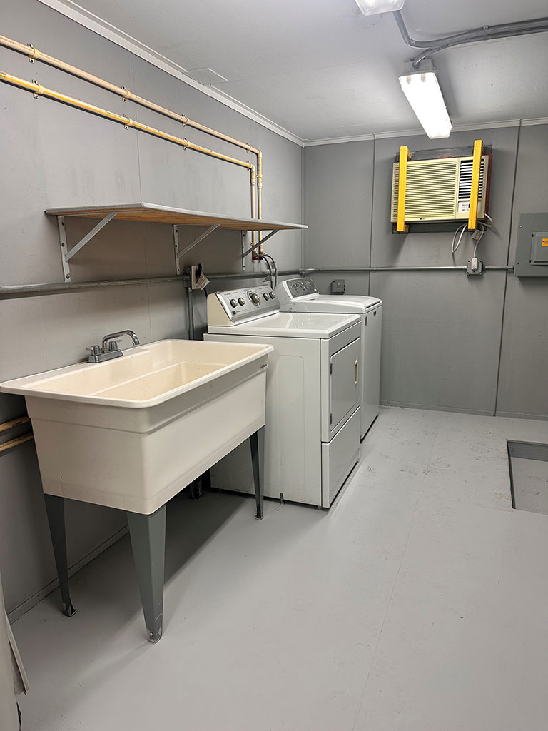 8’ X 40’ DECON BUILDING - Image 4